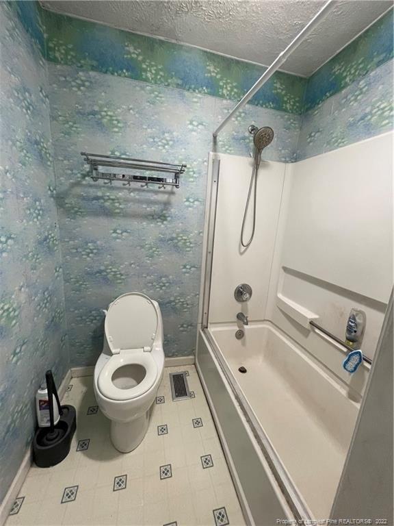 Waxhaw Dr, Fayetteville, NC 28314