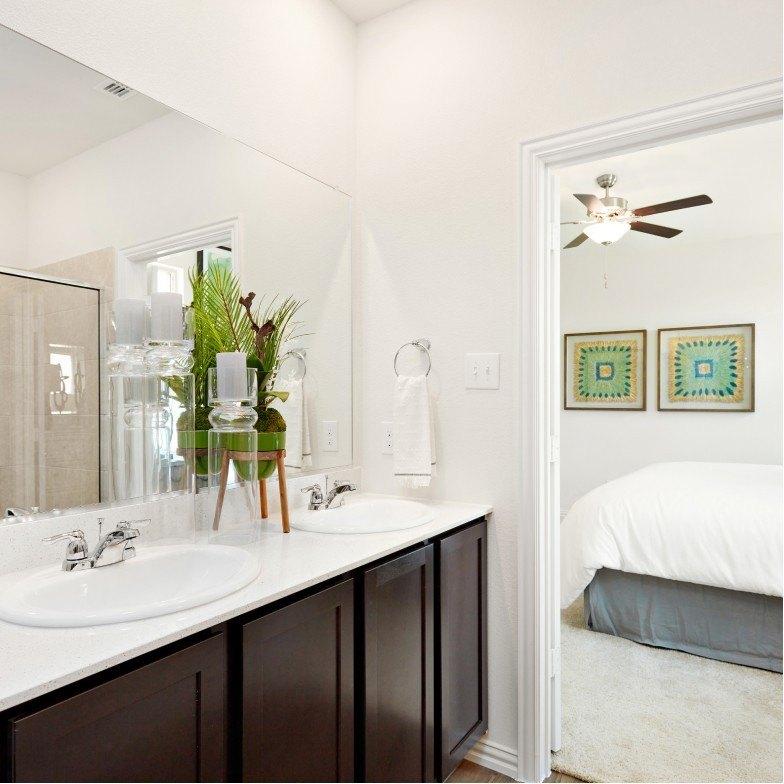 Tanglebrush Trl, Haslet, TX 76052