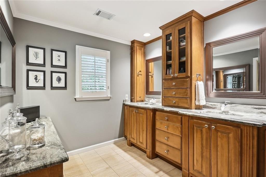 Kimbrough Ct, Sandy Springs, GA 30350