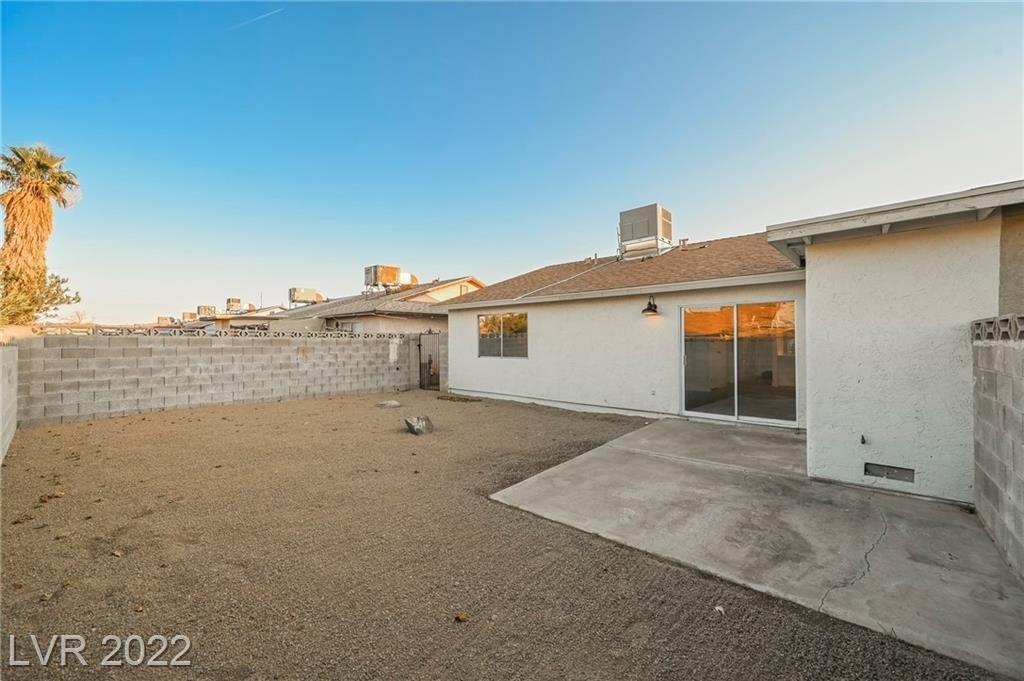E Barrett St, Henderson, NV 89011