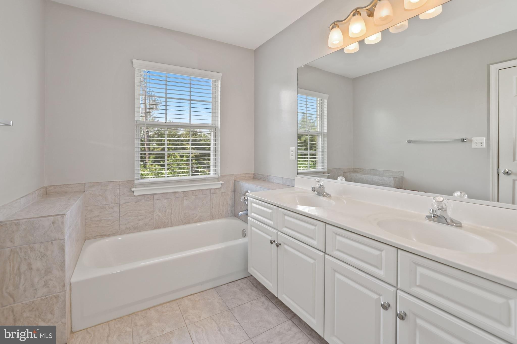 Longpoint Way, Gaithersburg, MD 20878