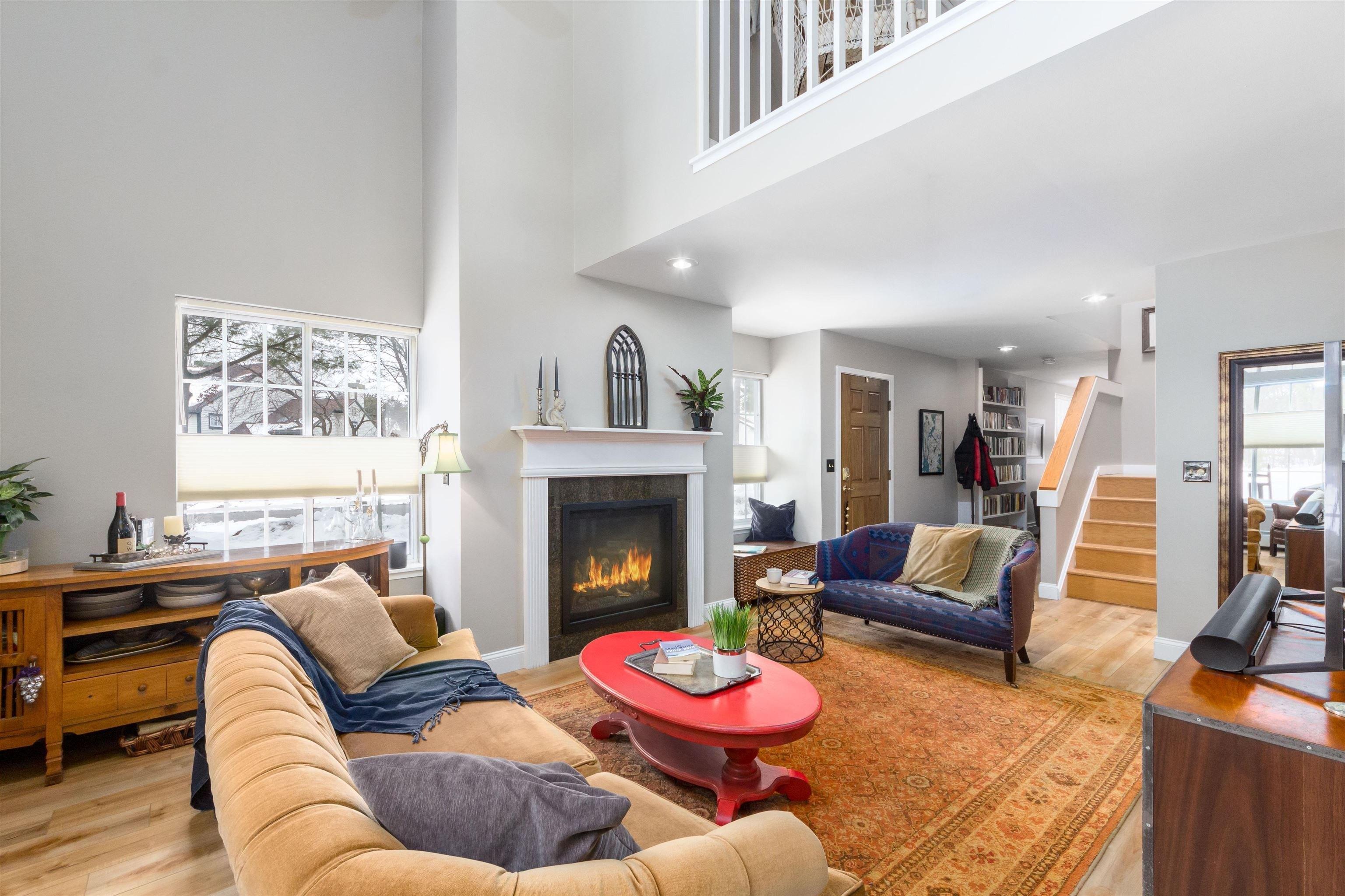 Lake Forest Dr, Burlington, VT 05401
