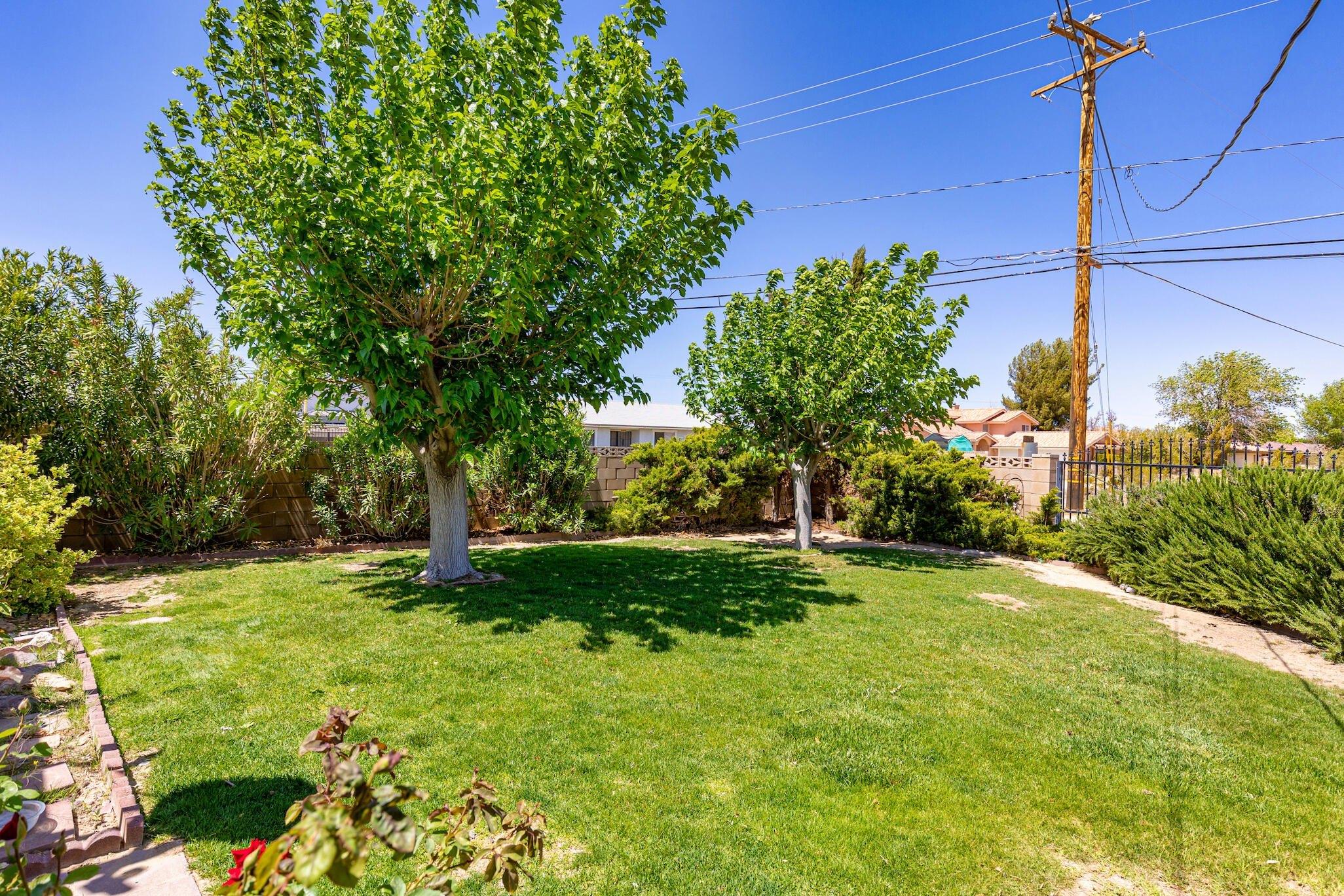 N Loop Blvd, California City, CA 93505