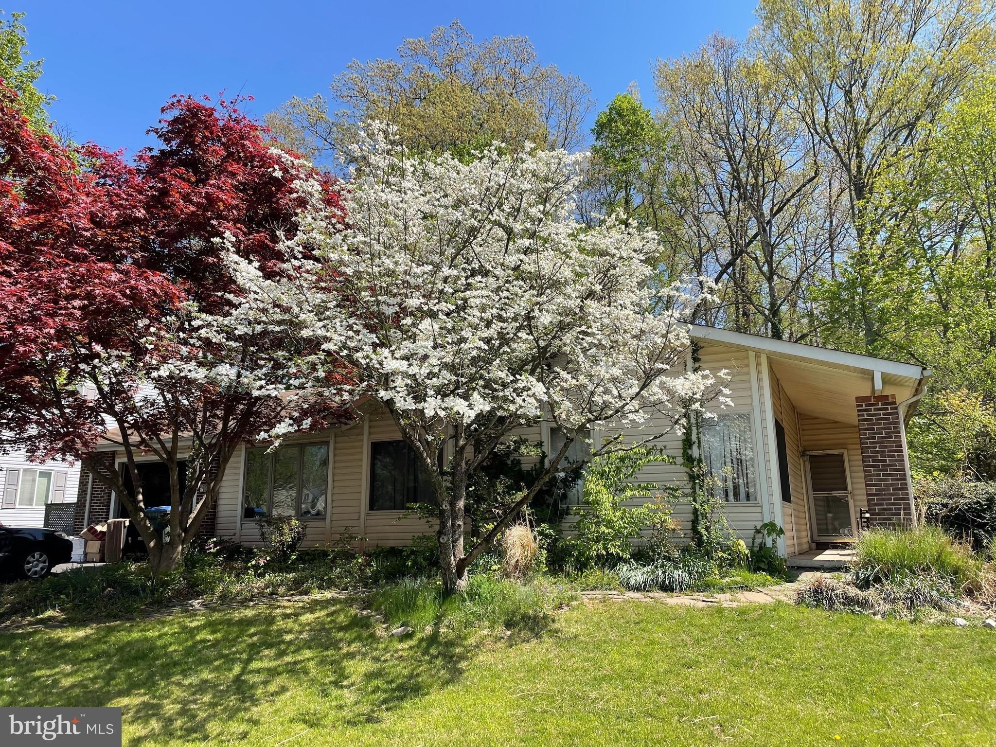 E Meadowland Ln, Sterling, VA 20164