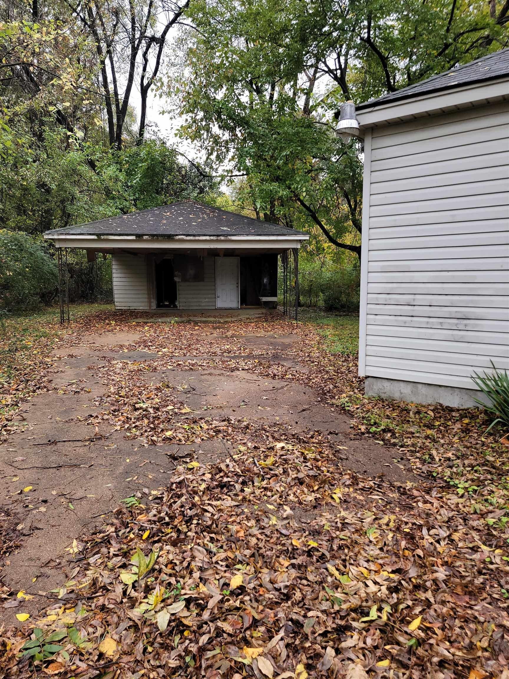 Marjorie St, Memphis, TN 38106