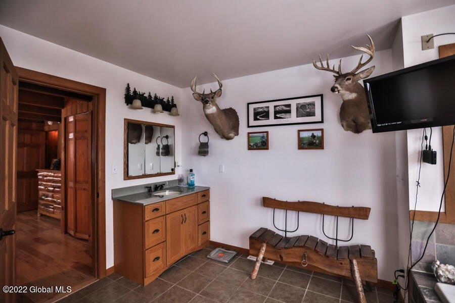 Pleasant Valley Rd, Altamont, NY 12009