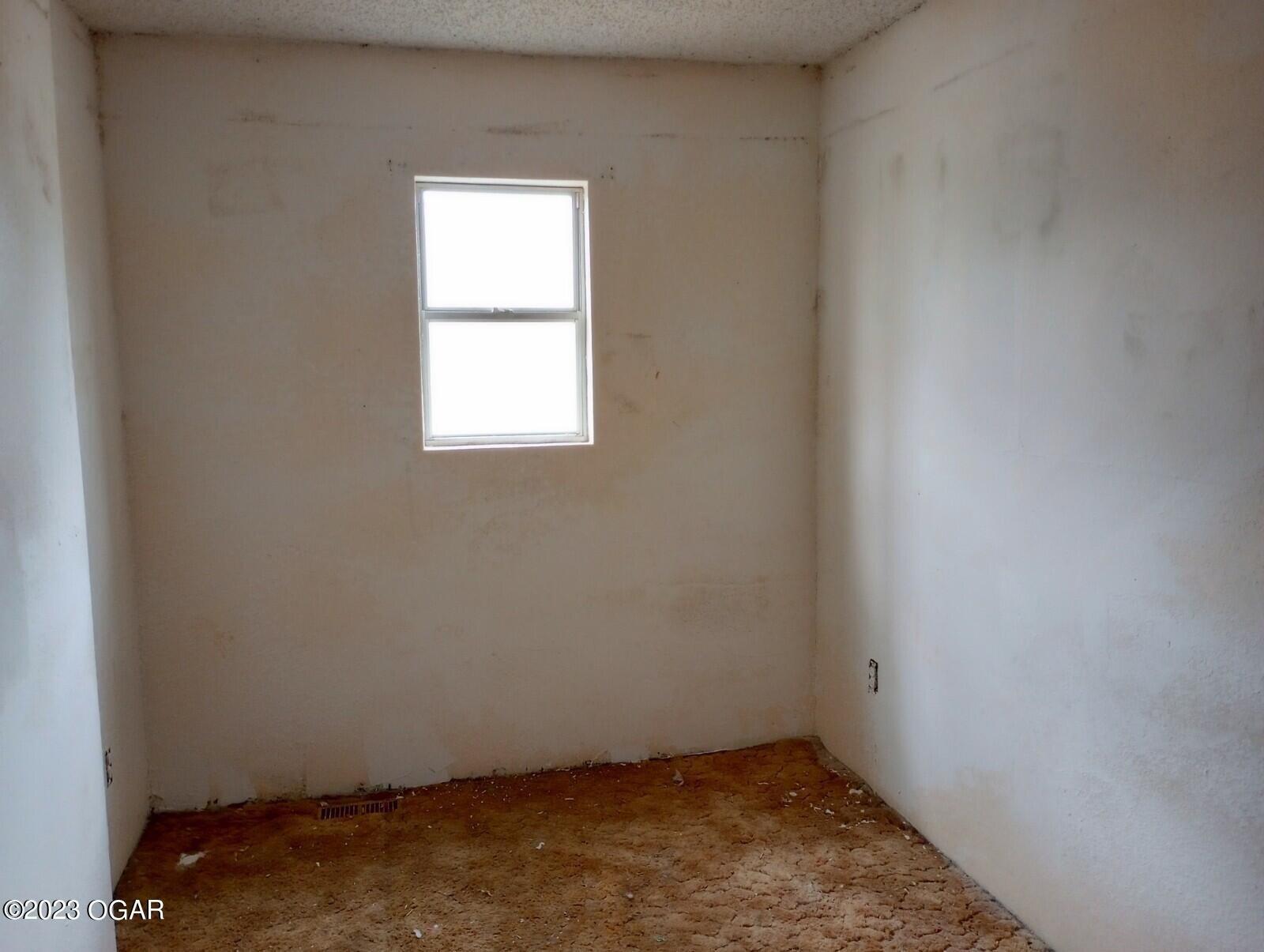 Sherman Ave, Neosho, MO 64850