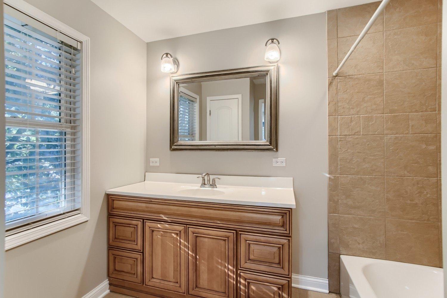Elm Lane Dr, Tinley Park, IL 60477