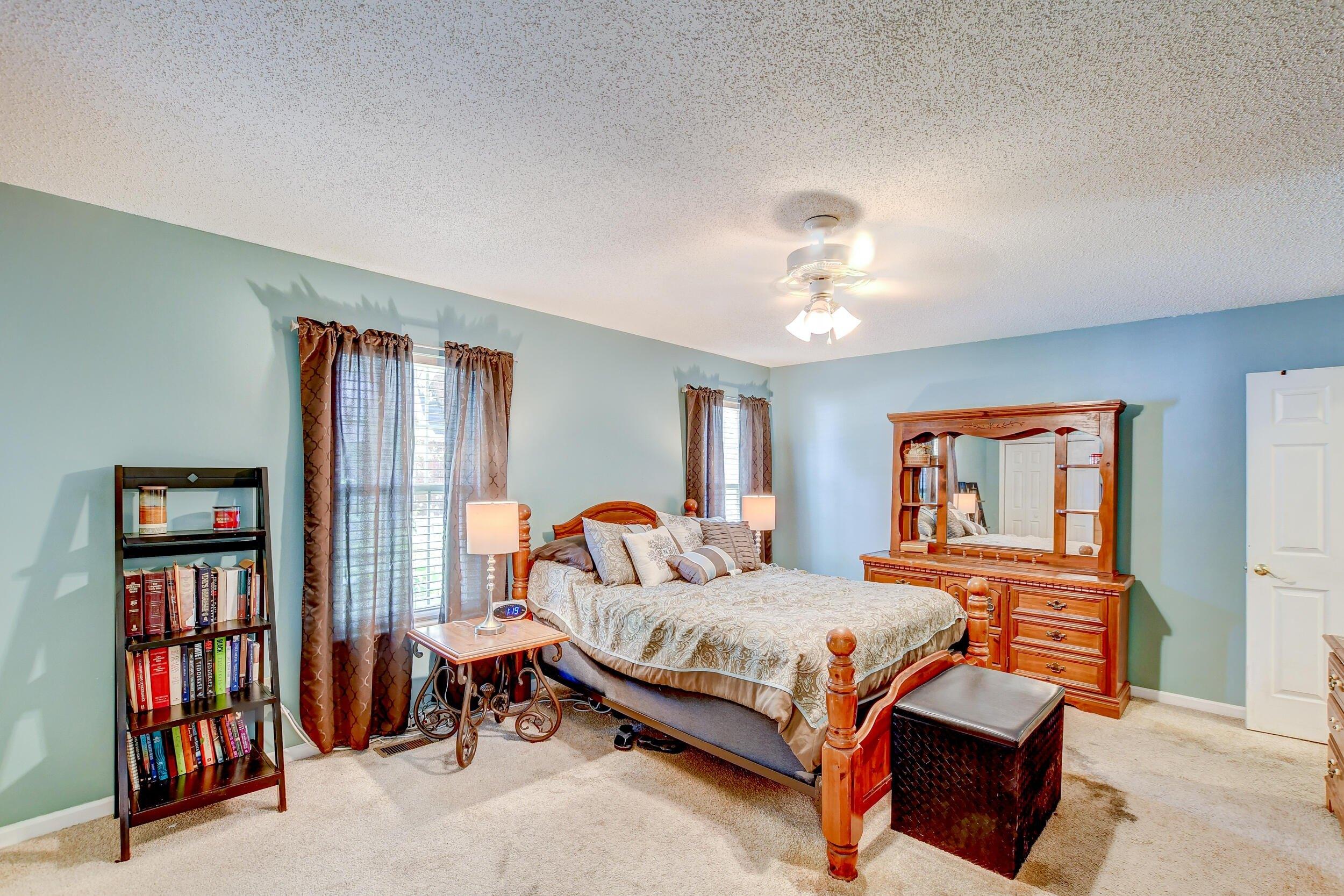 Maidstone Dr, Summerville, SC 29483