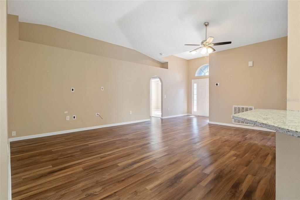 Country Chase St, Lakeland, FL 33810
