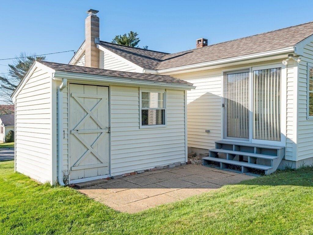Marc Ave, Southbridge, MA 01550