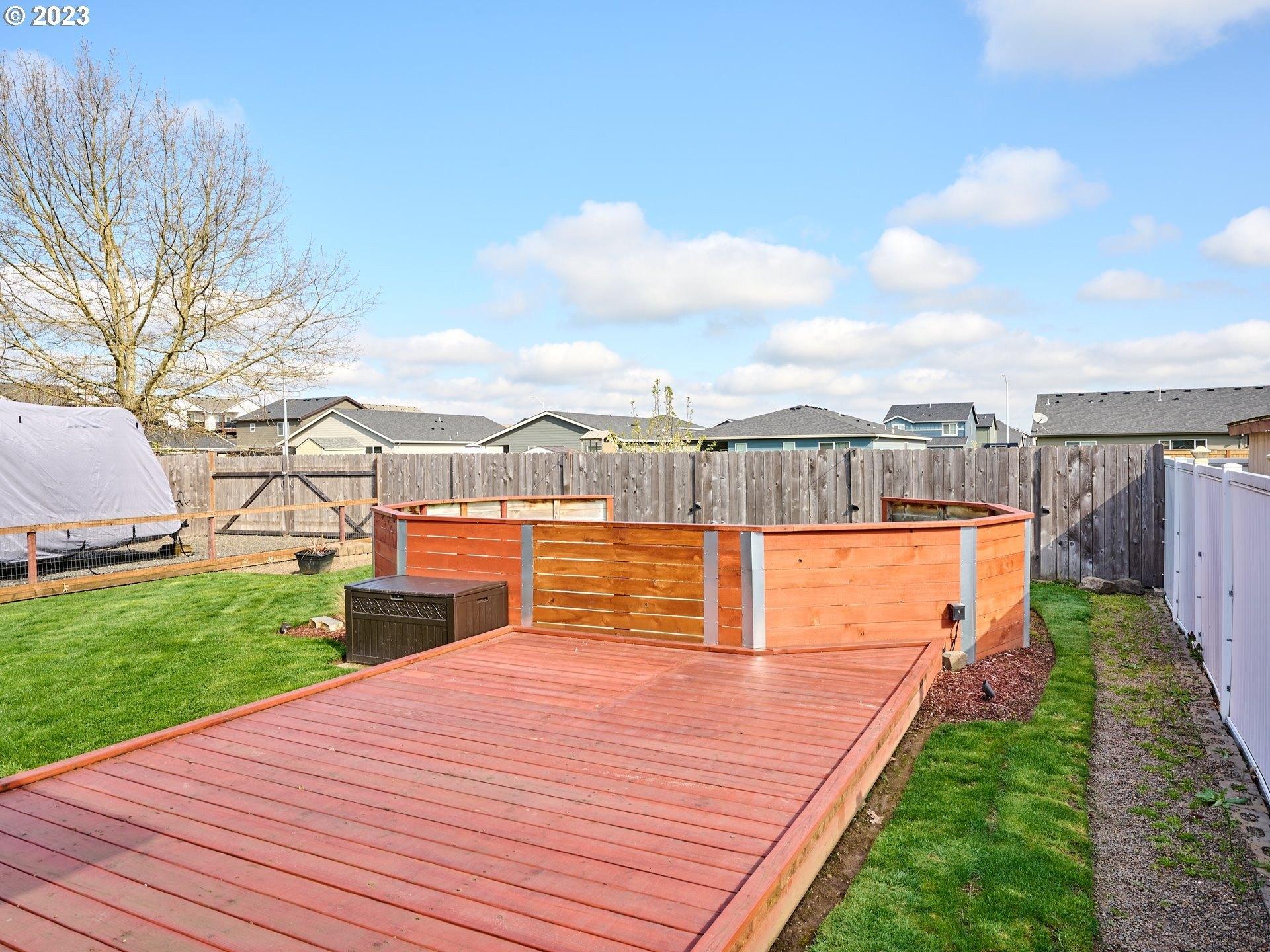 Manning Ct Ne, Salem, OR 97305