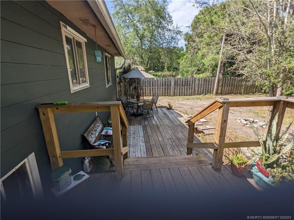 Se Dixie Ross St, Stuart, FL 34997