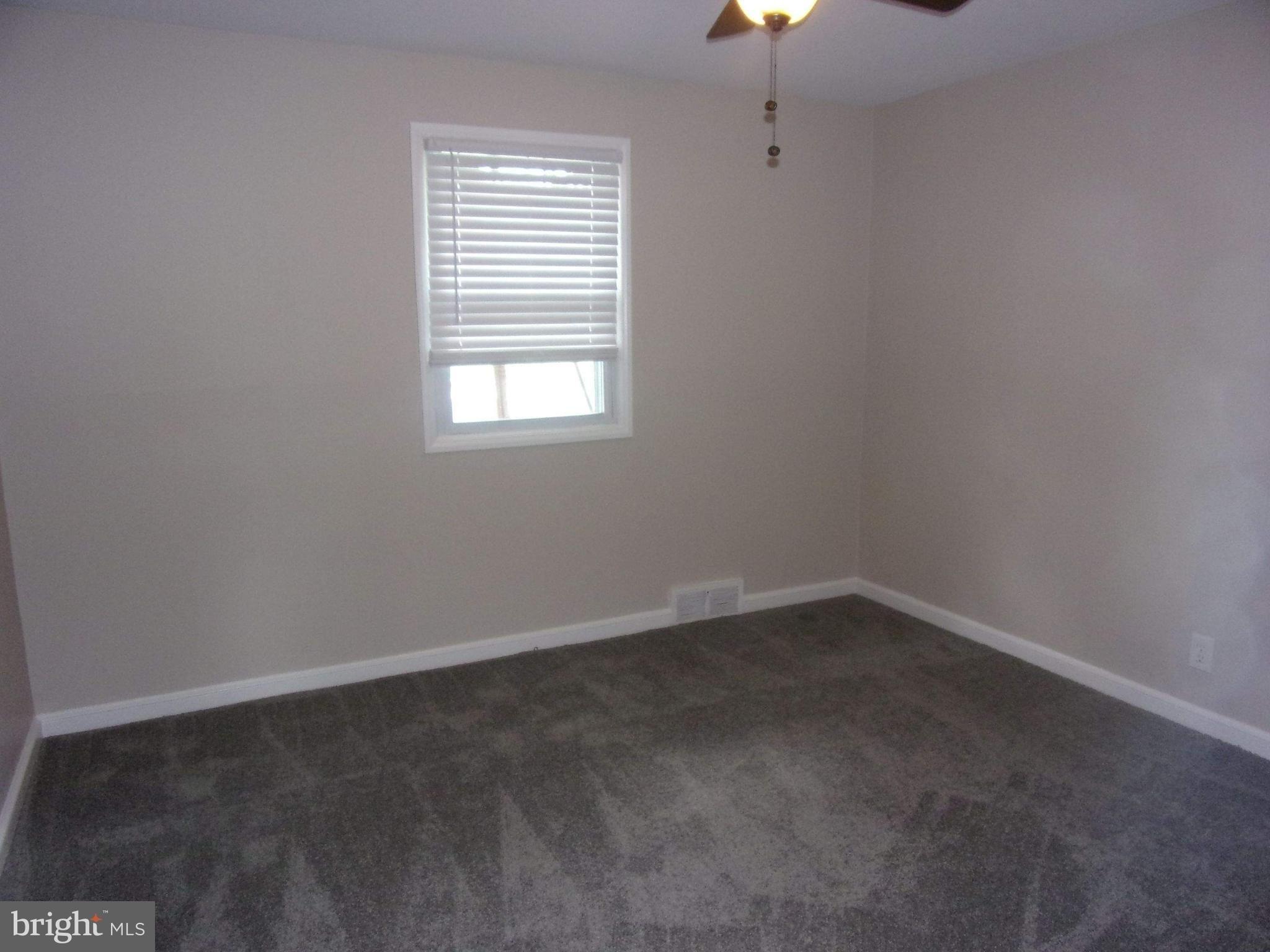Russell Ave, Barrington, NJ 08007