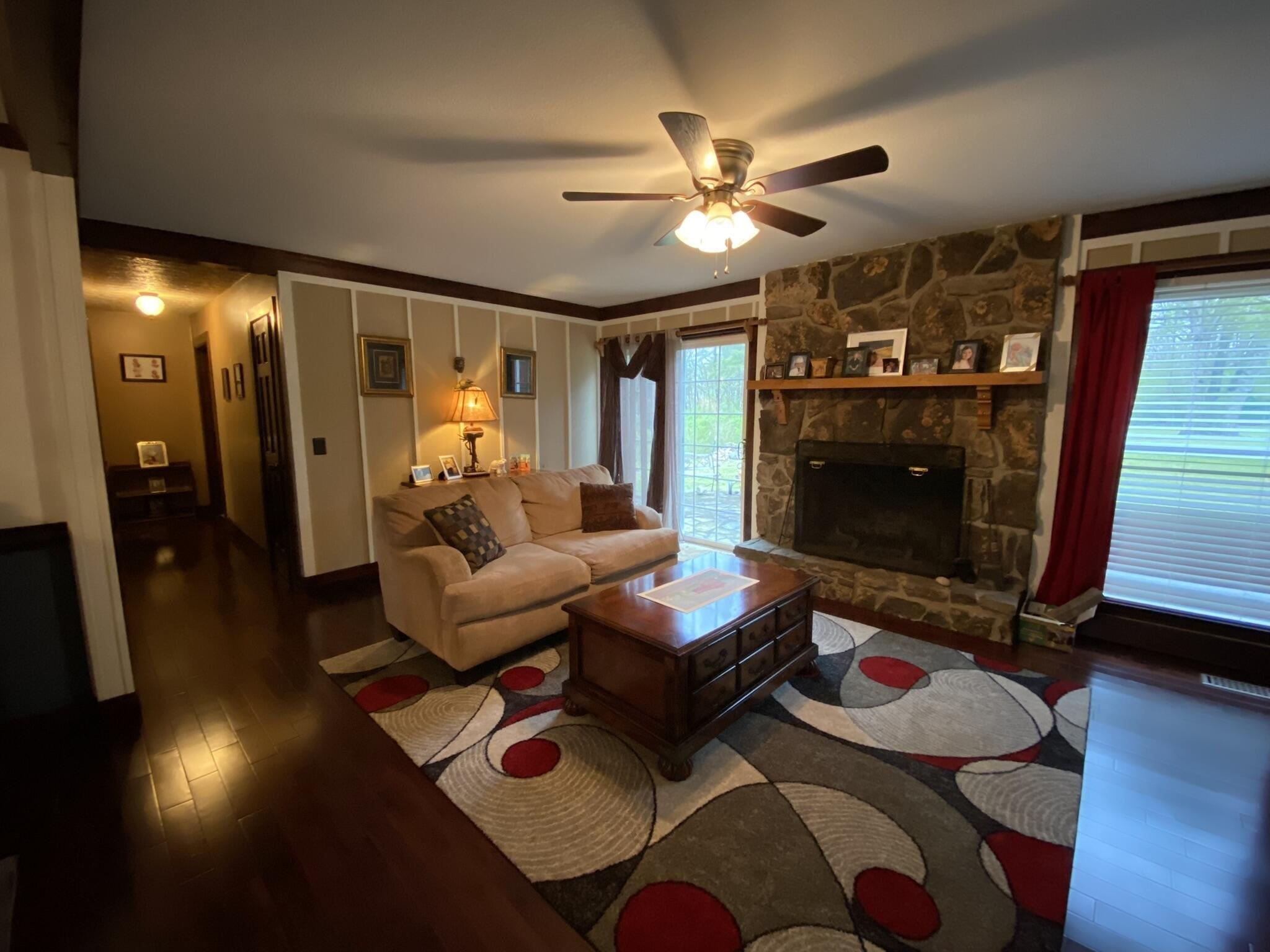 Mountain View Rd, Trenton, GA 30752
