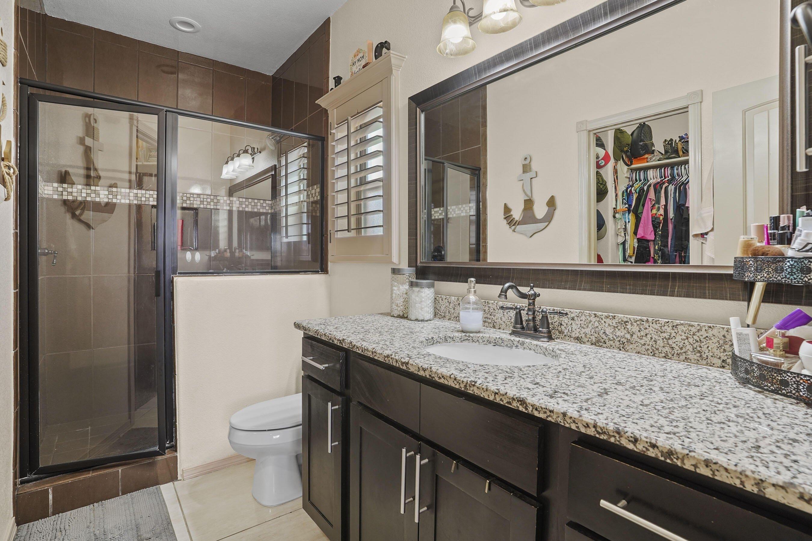 Lartington, El Paso, TX 79928