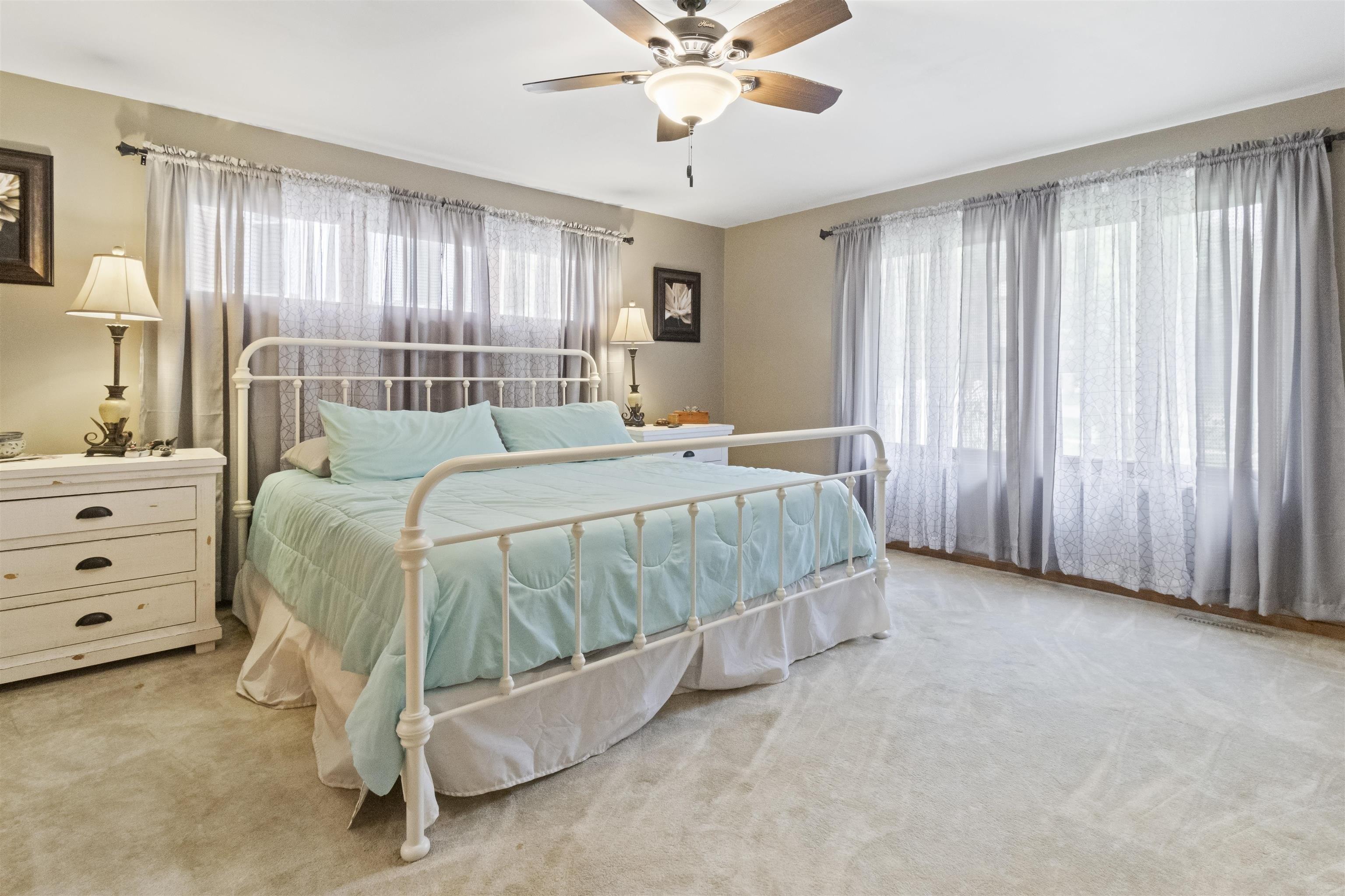 Douglas Ave, Yankton, SD 57078