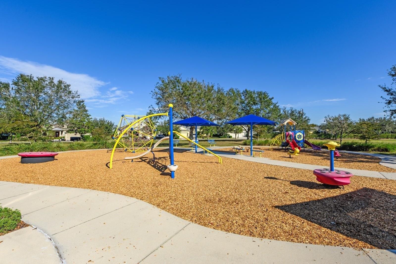Forest Park Cir, Bradenton, FL 34211