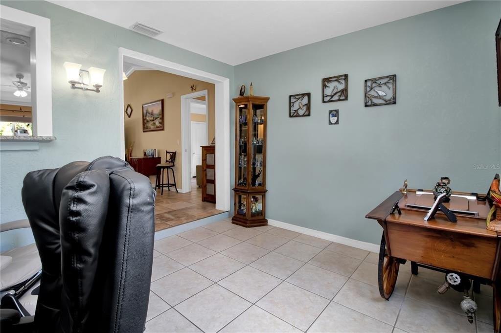 Wyola Ave, North Port, FL 34286