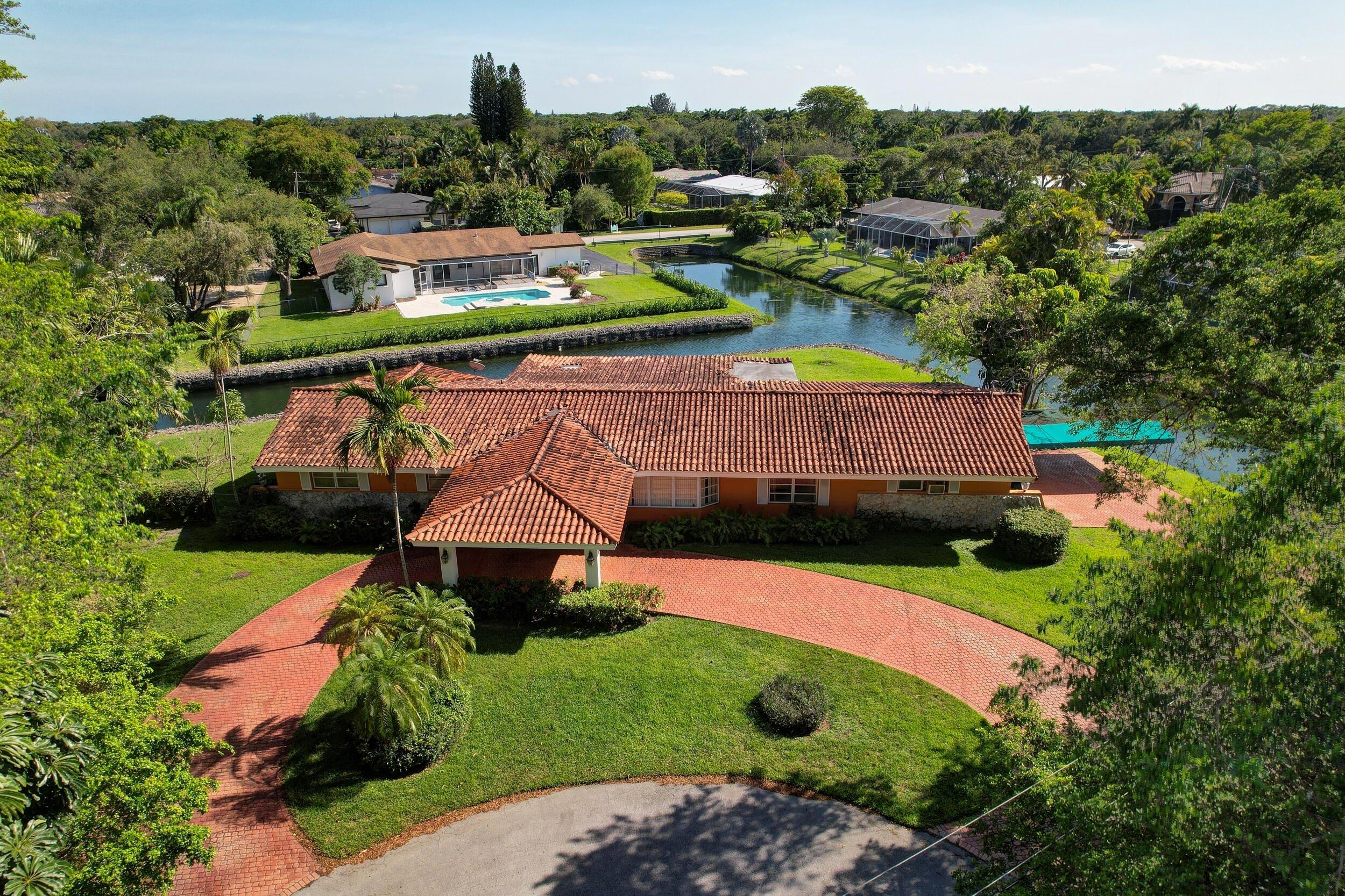 Sw 125th St, Pinecrest, FL 33156