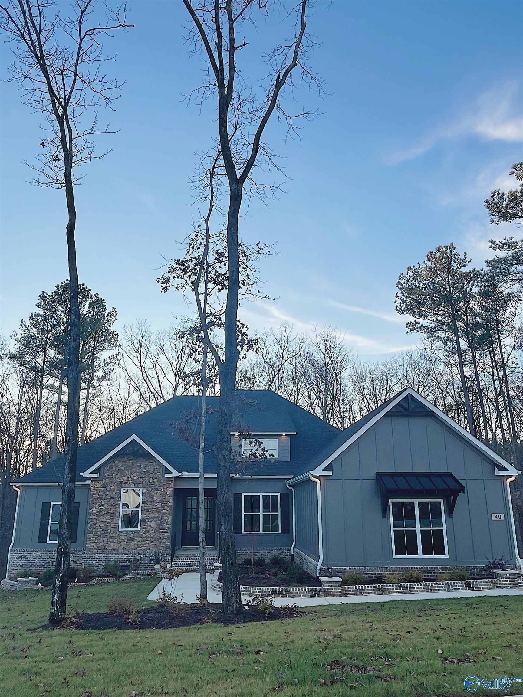 Ridge Bluff Cir Se, Huntsville, AL 35803