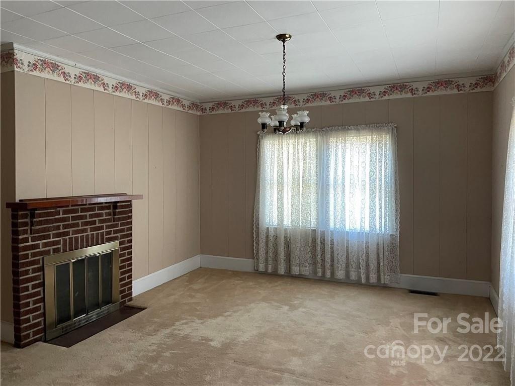 School Ave, Gastonia, NC 28052