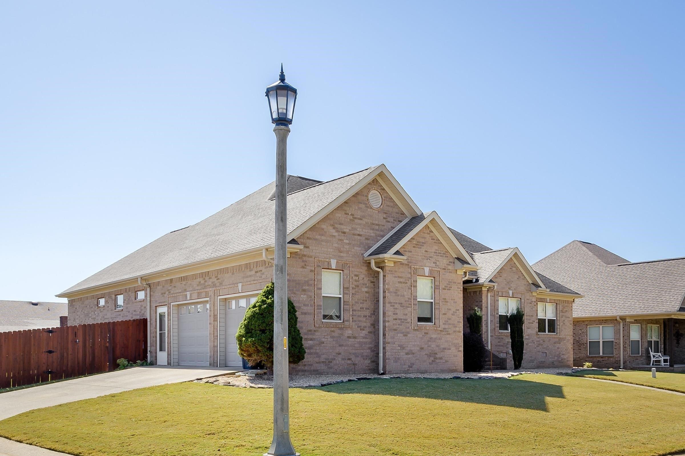 Sherborne Ct, Florence, AL 35633