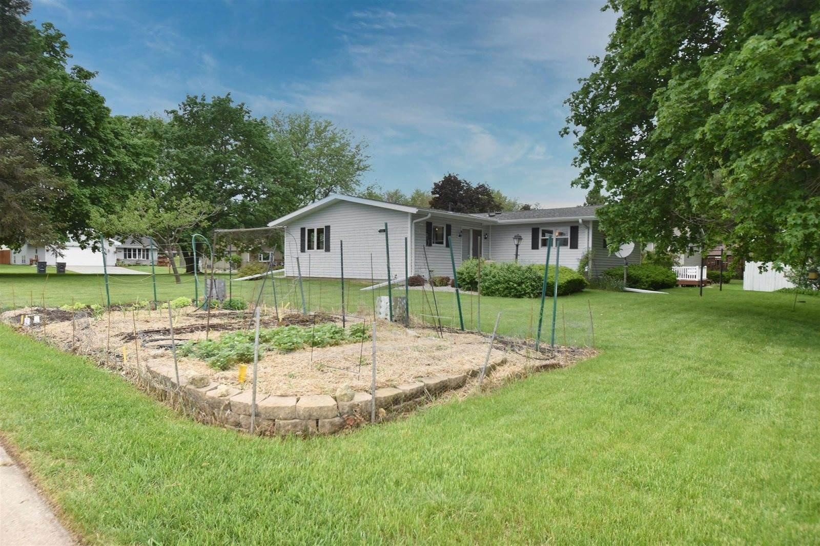 S Buckingham Blvd, Whitewater, WI 53190