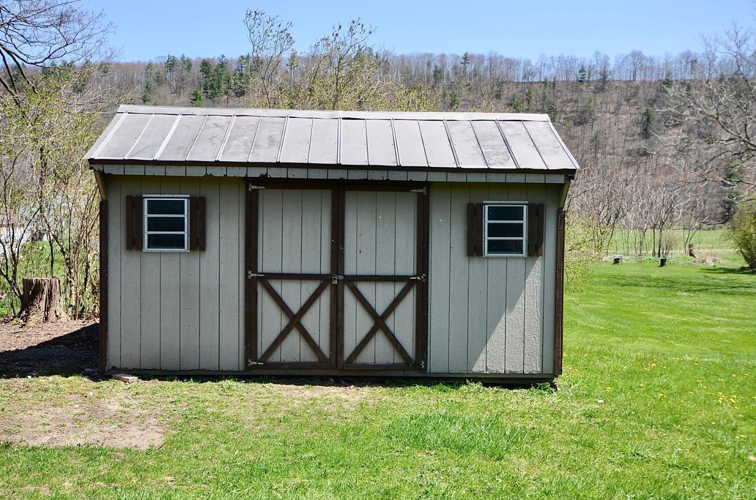 Mountain Ave, Candor, NY 13743
