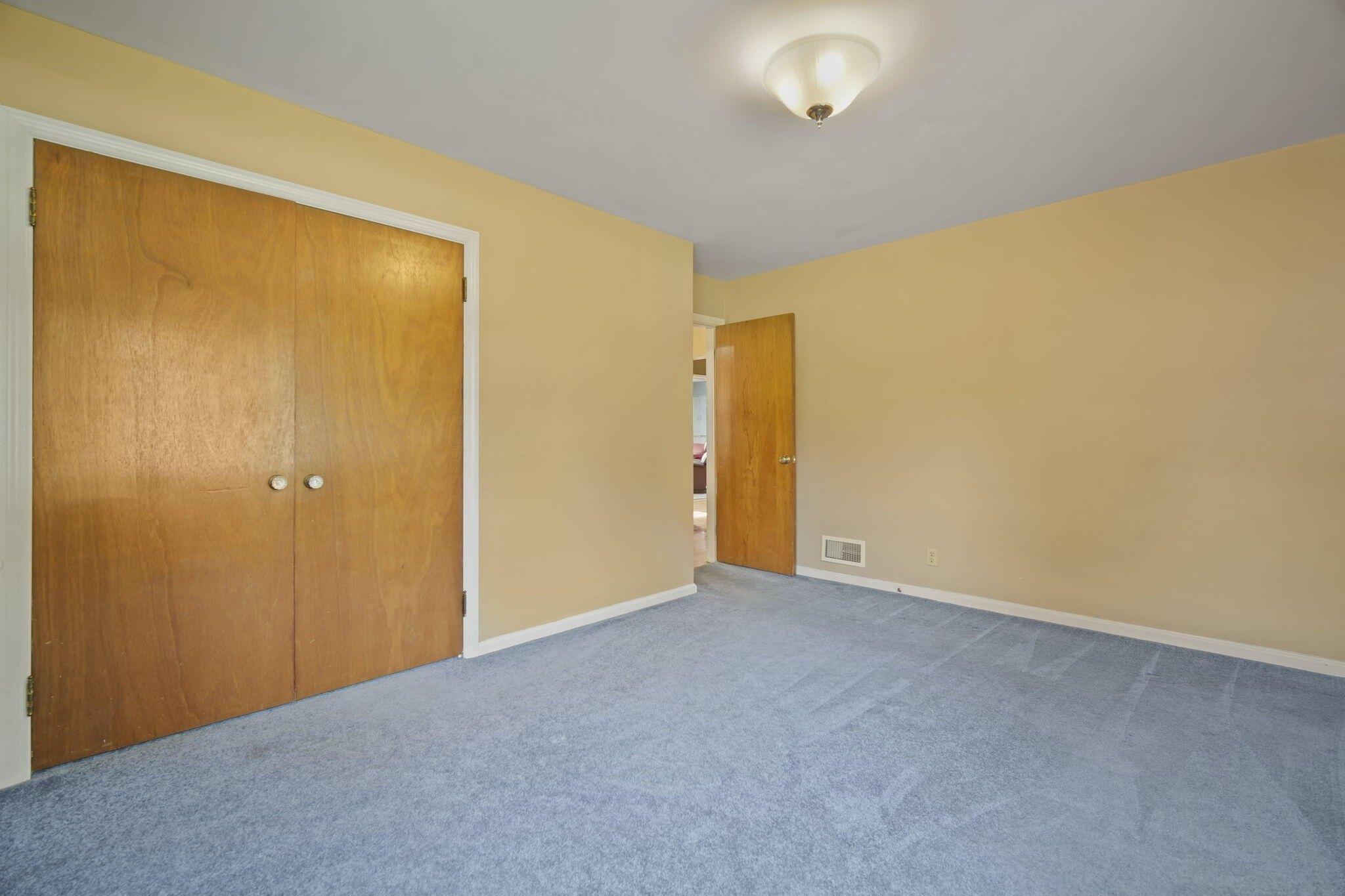 S Thompson St, Jackson, MI 49203