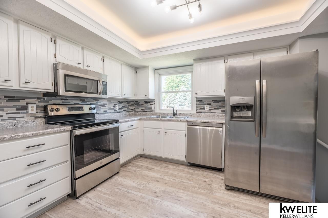 N 131st Cir, Omaha, NE 68164