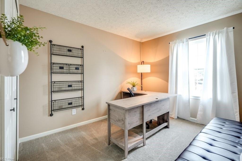 Northgate Cir, Akron, OH 44320