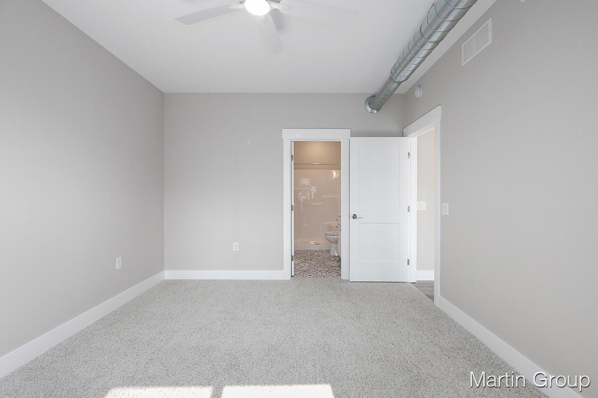Watertown Way, Grand Rapids, MI 49505