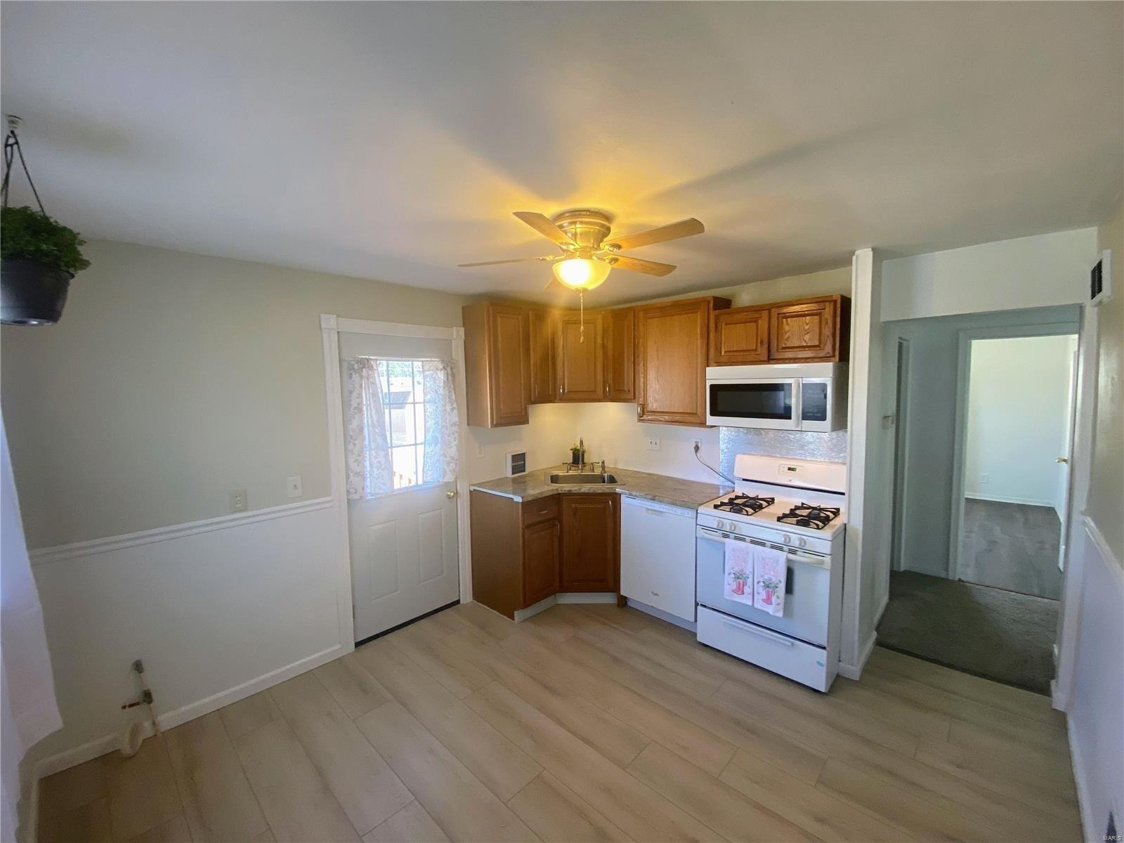 Long Dr, Saint Ann, MO 63074