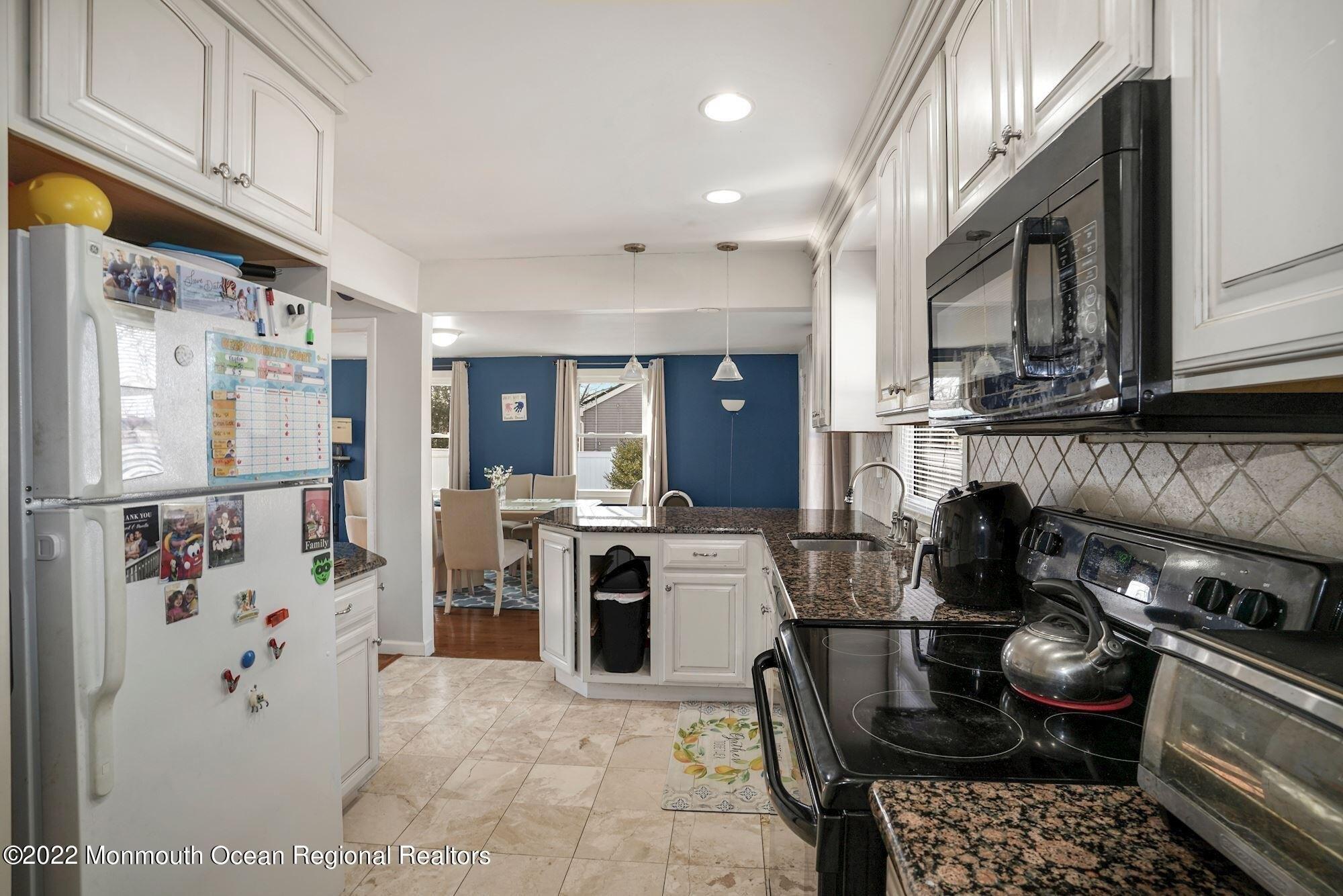 Midway Ave, Manchester, NJ 08759