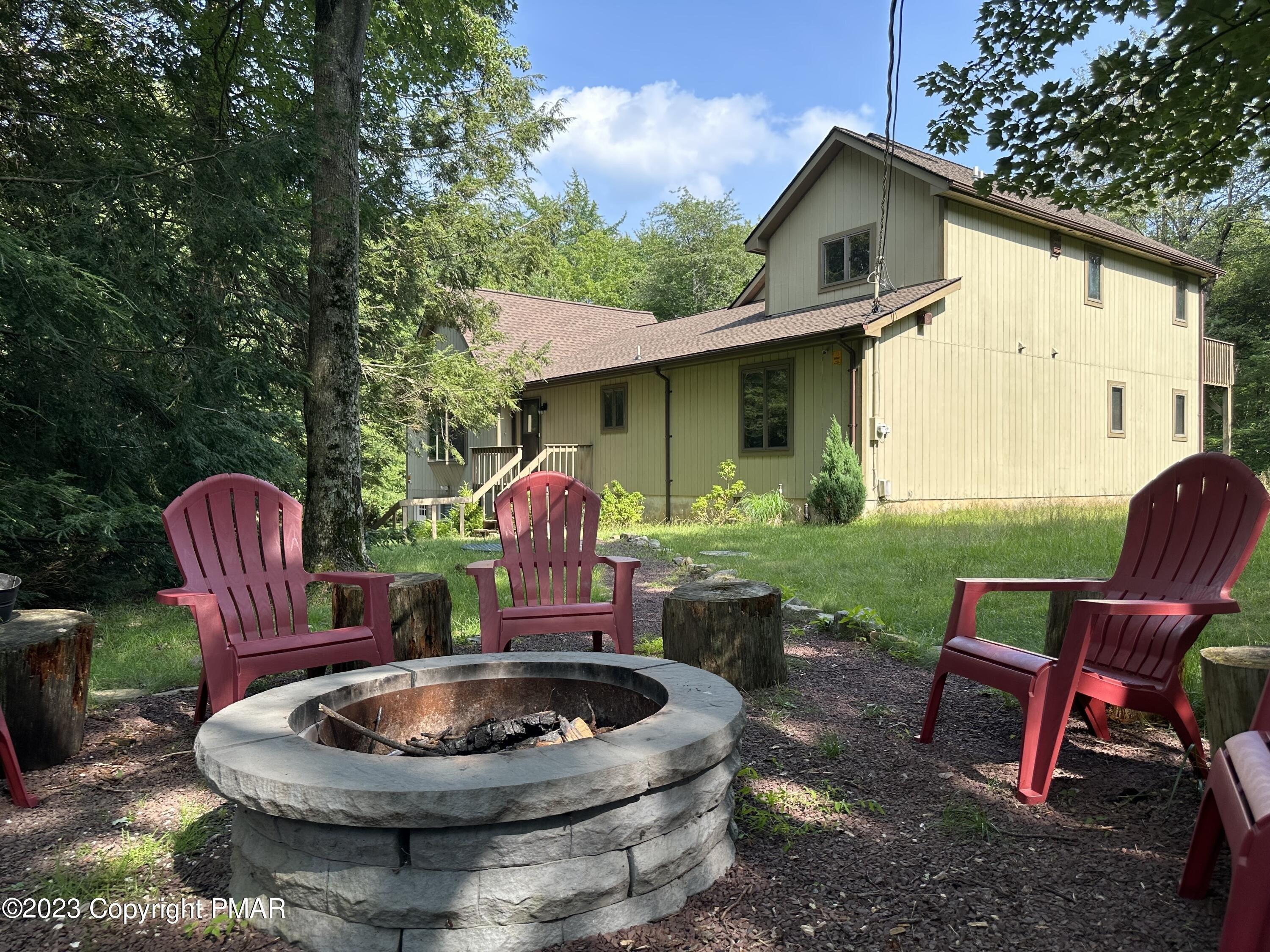 Minsi Trl W, Long Pond, PA 18334
