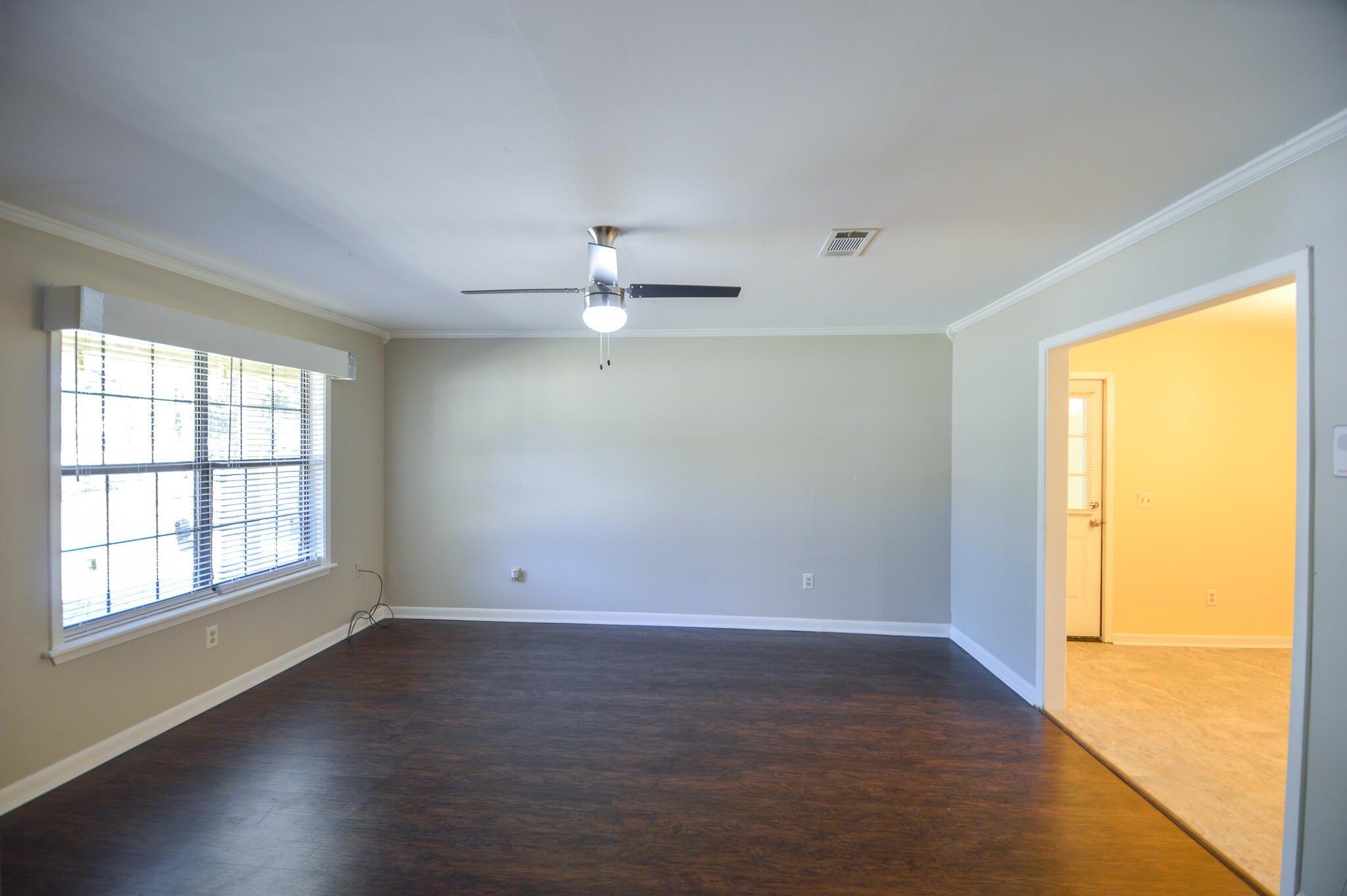 Arnold Dr, Starkville, MS 39759