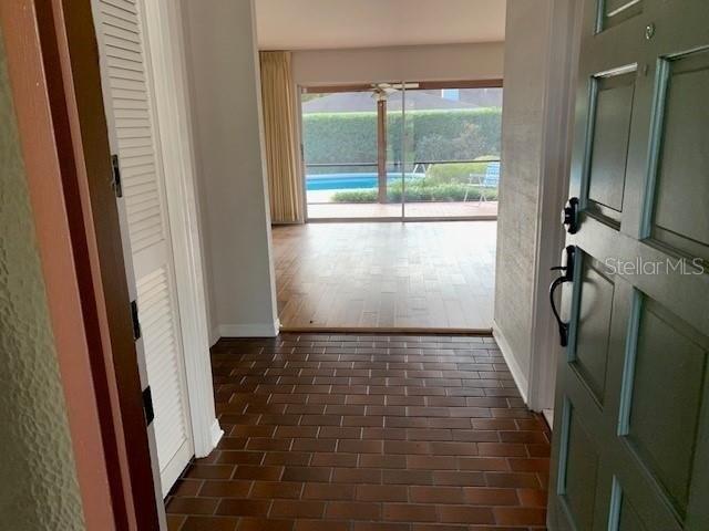 Lake Ellen Dr, Tampa, FL 33618
