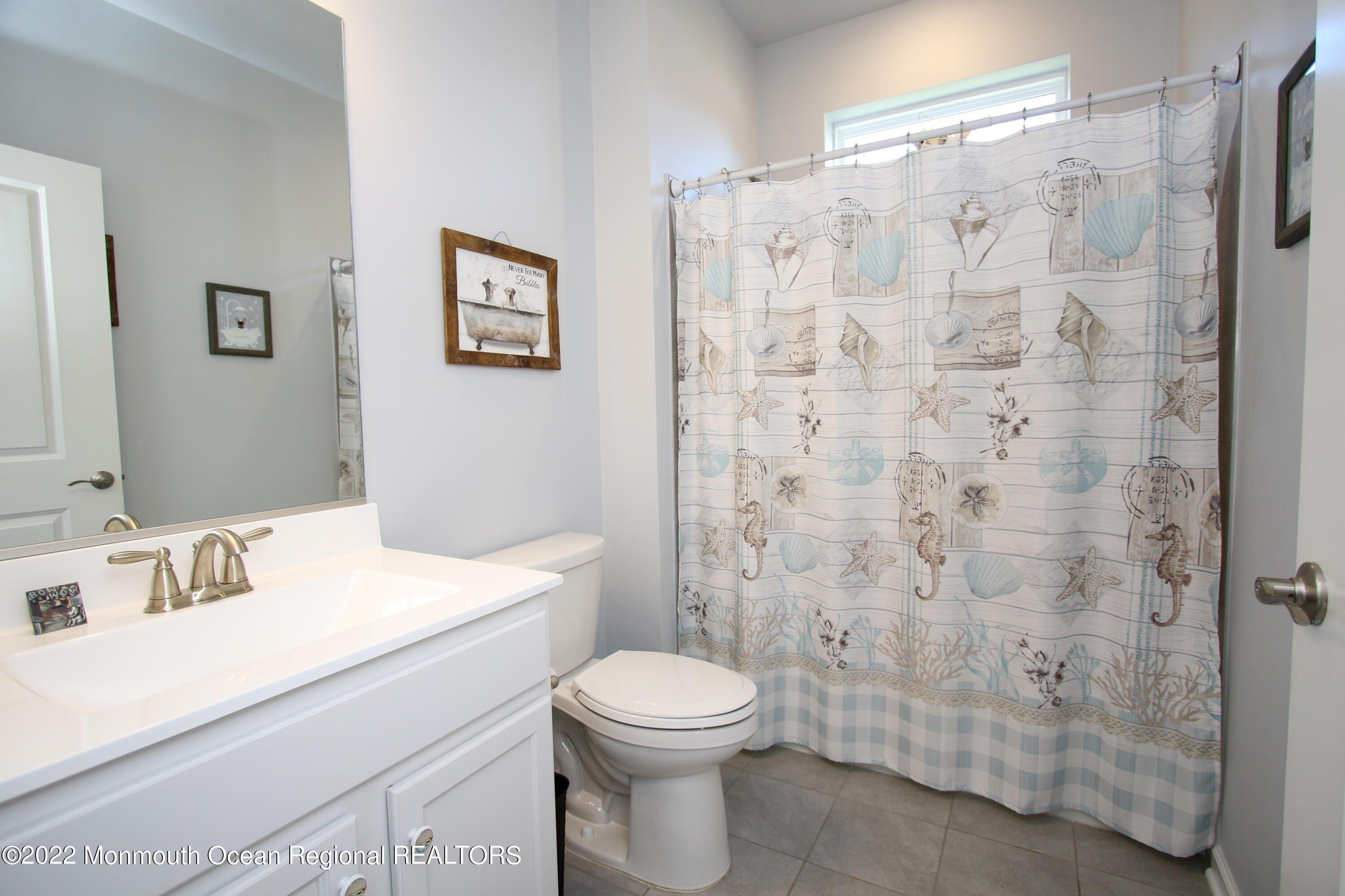 Raccoon Ln, Barnegat, NJ 08005