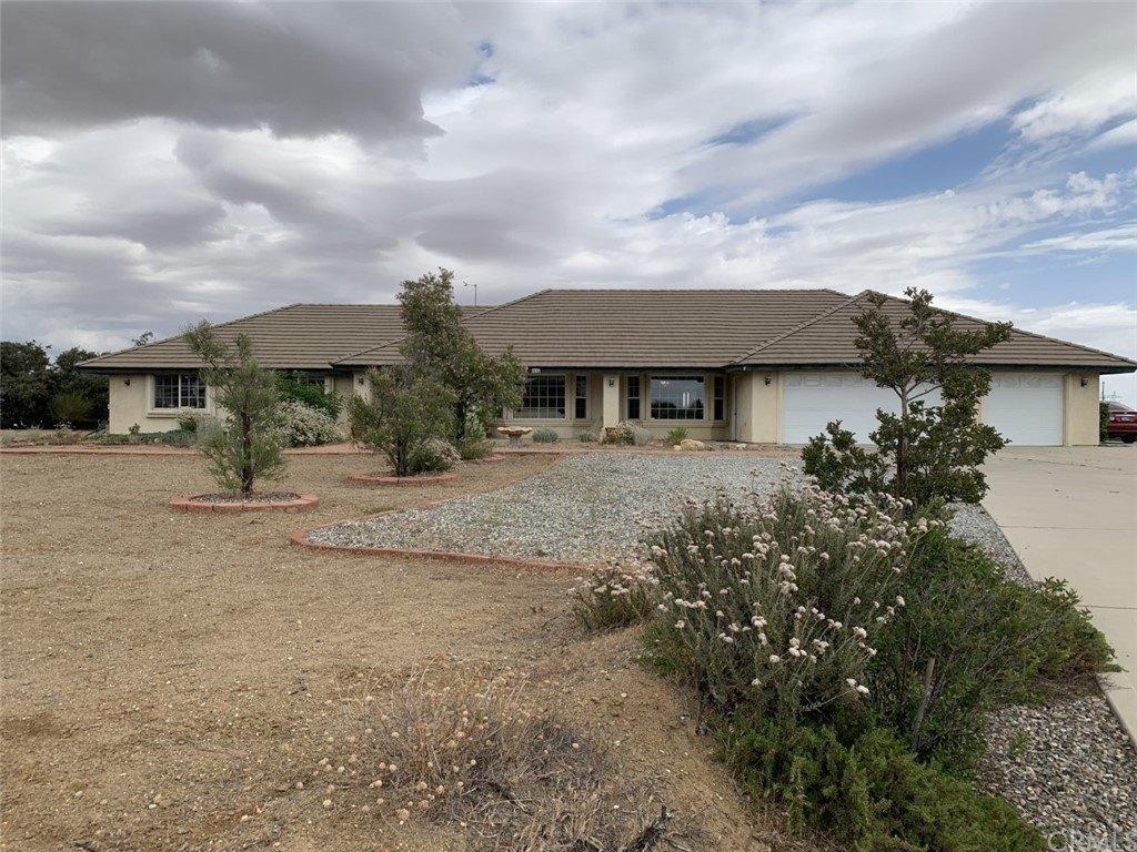 Whitehaven St, Oak Hills, CA 92344