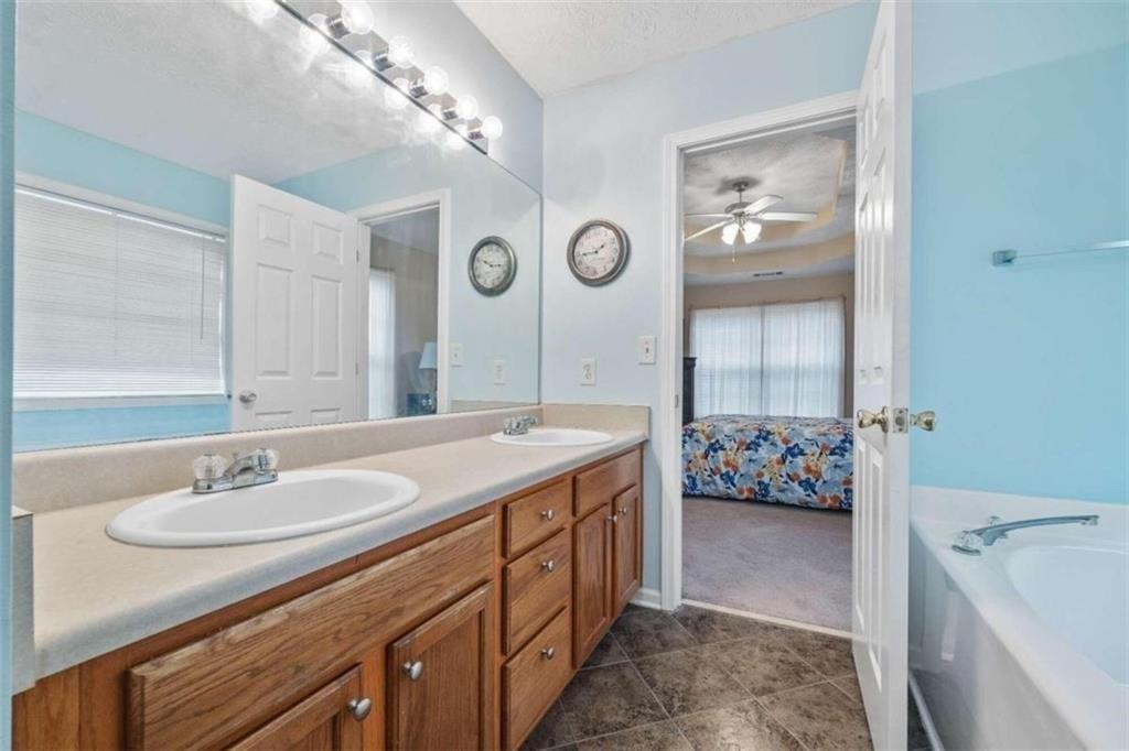 Homeplace Dr, Covington, GA 30016