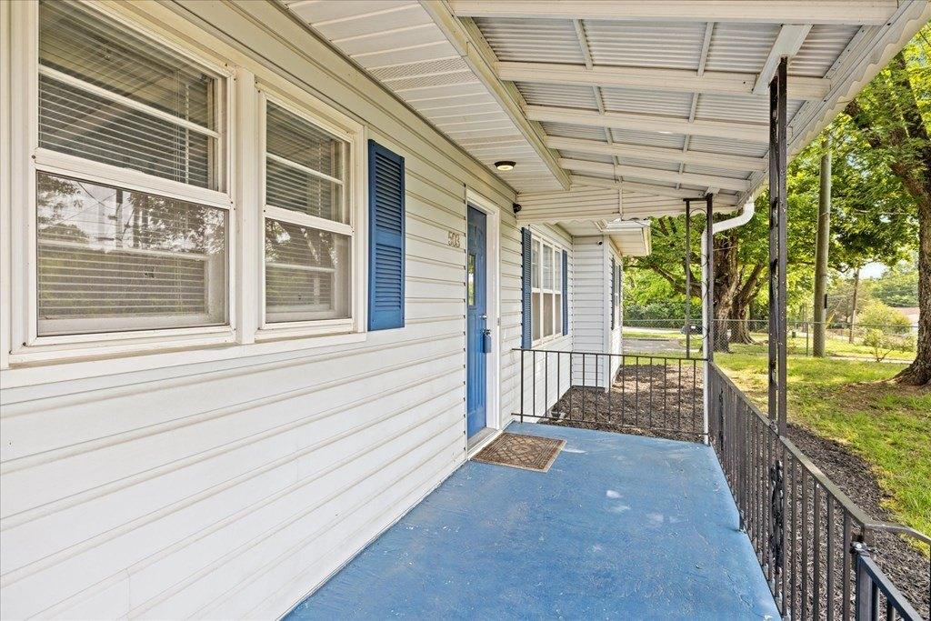 Mitchell Dr, Knoxville, TN 37912