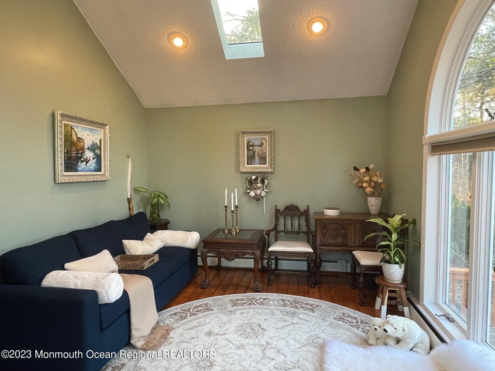 Englemere Blvd, Toms River, NJ 08757