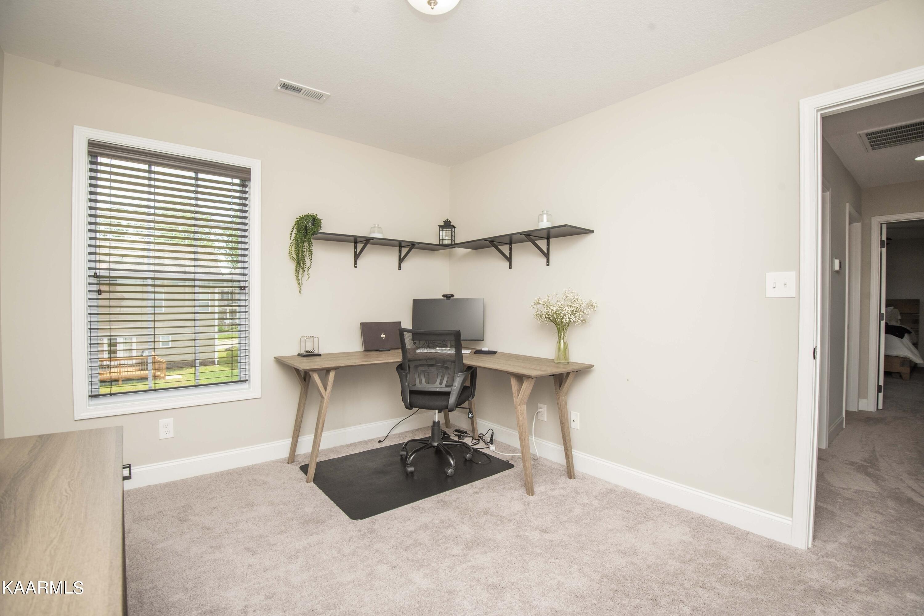 Otter Run Ln, Knoxville, TN 37931