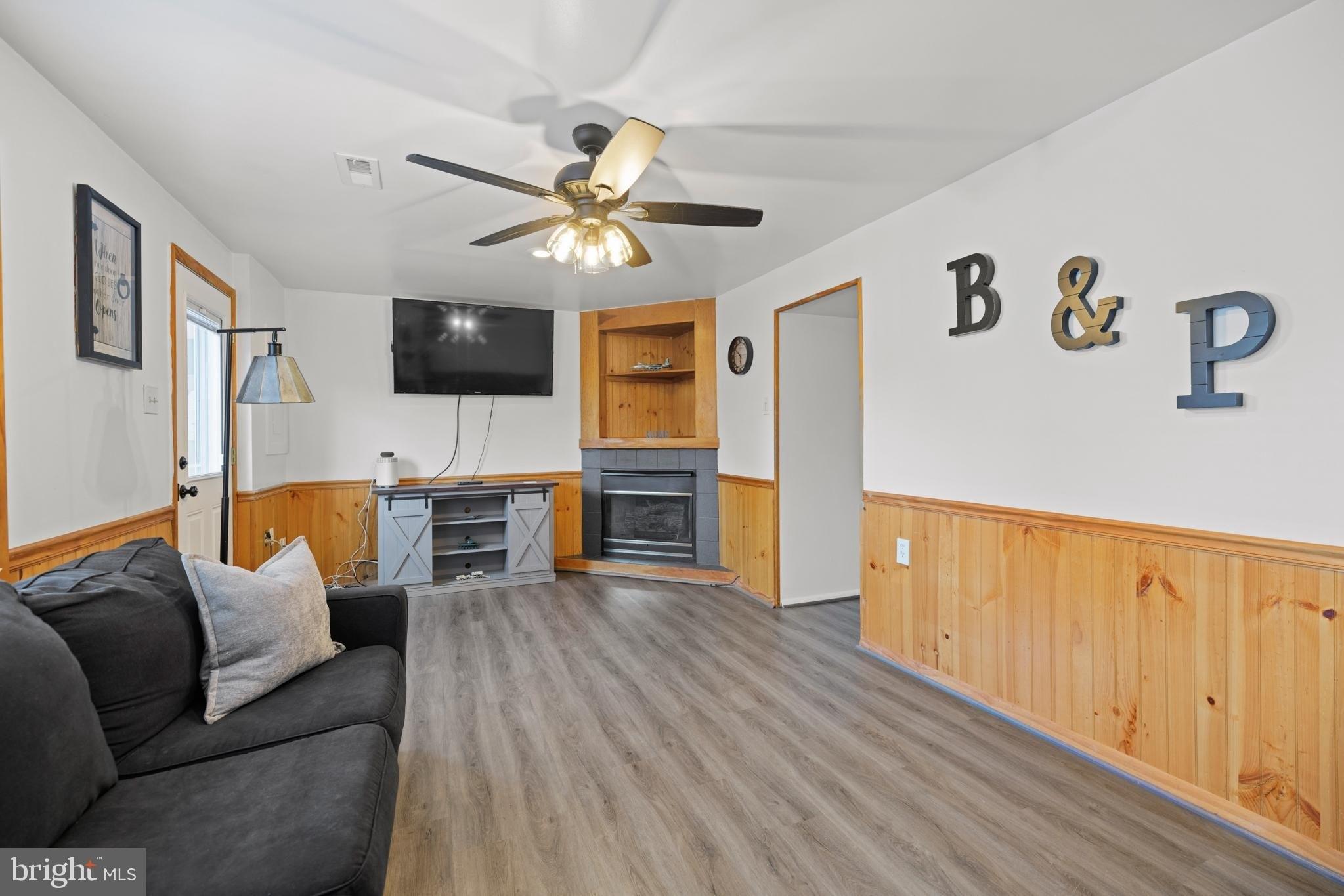 Larochelle Ct, Alexandria, VA 22315