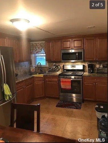 Westend Ave, Freeport, NY 11520