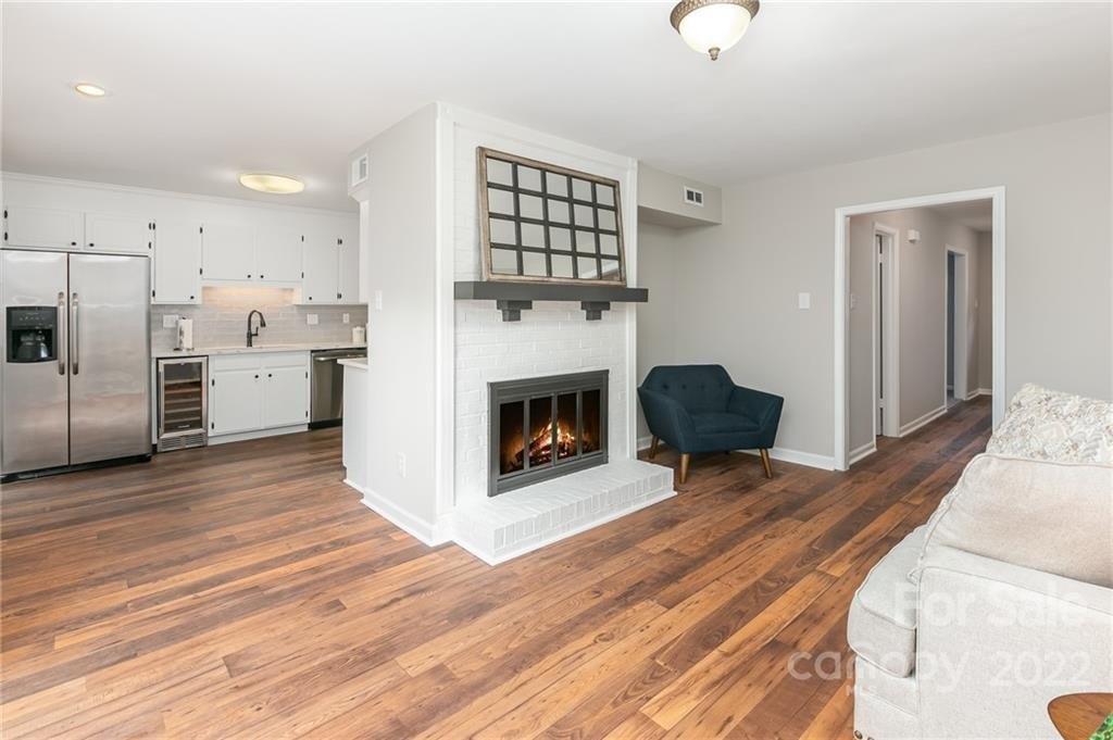 Constitution Ln, Charlotte, NC 28210