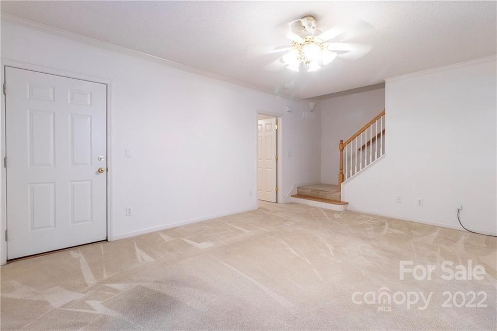 Melrose Cottage Dr, Matthews, NC 28105