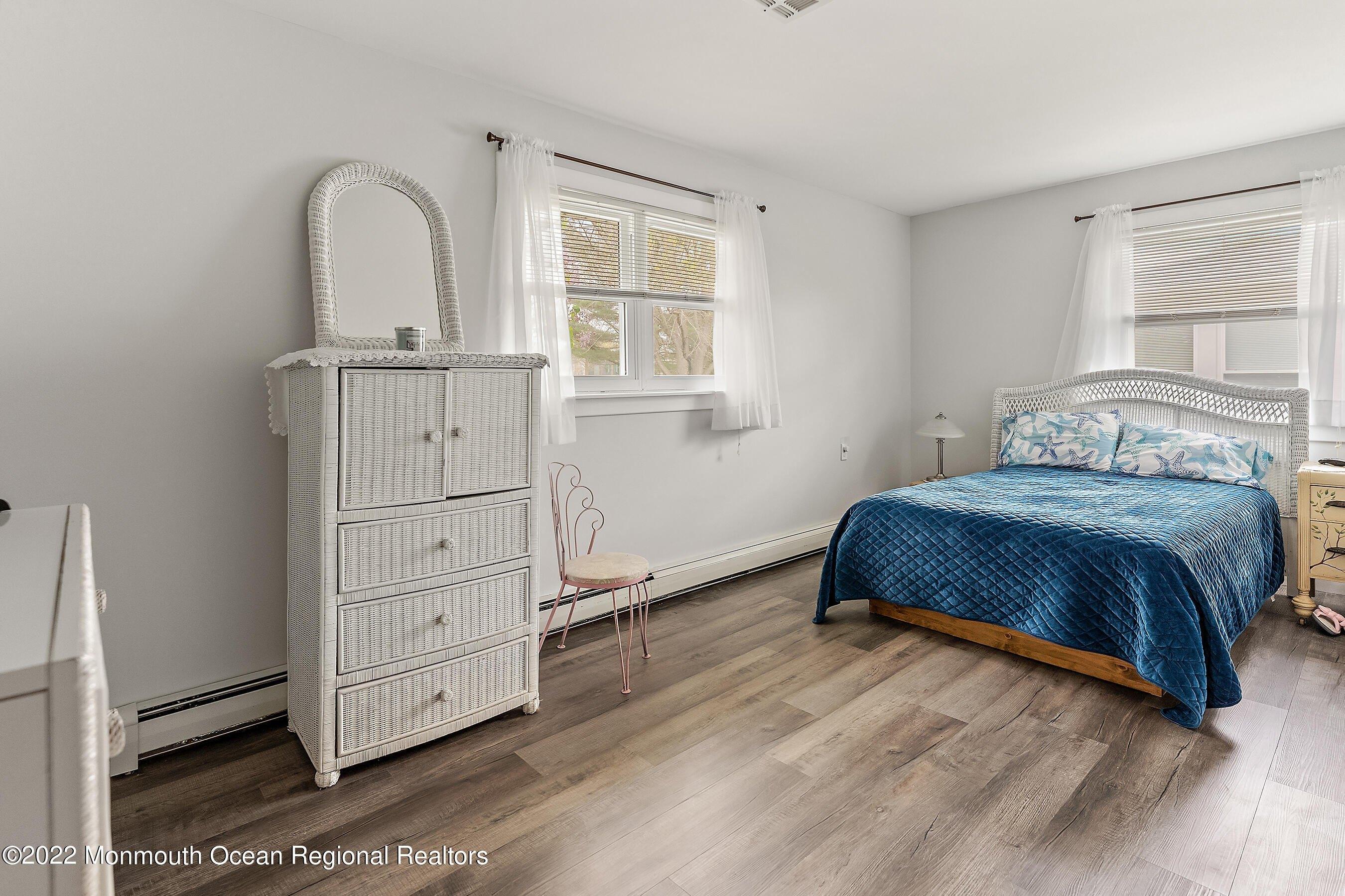 Bonaire Dr, Toms River, NJ 08757