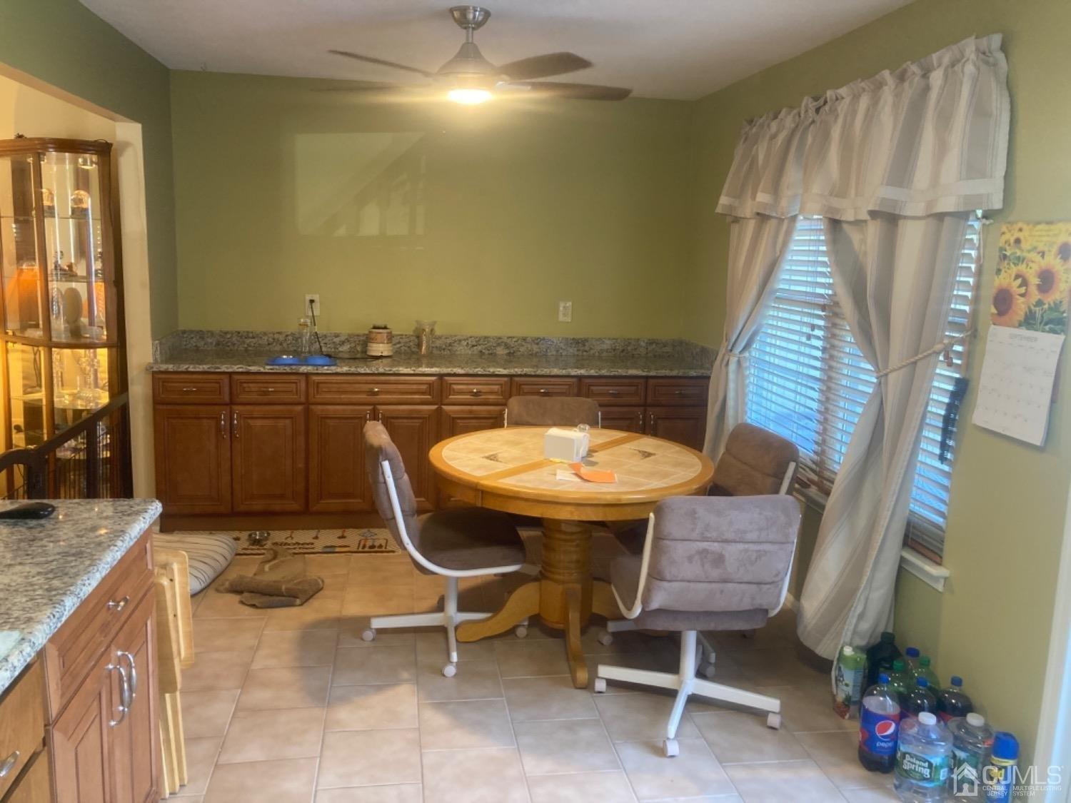 Telegraph Ln, Sayreville, NJ 08872